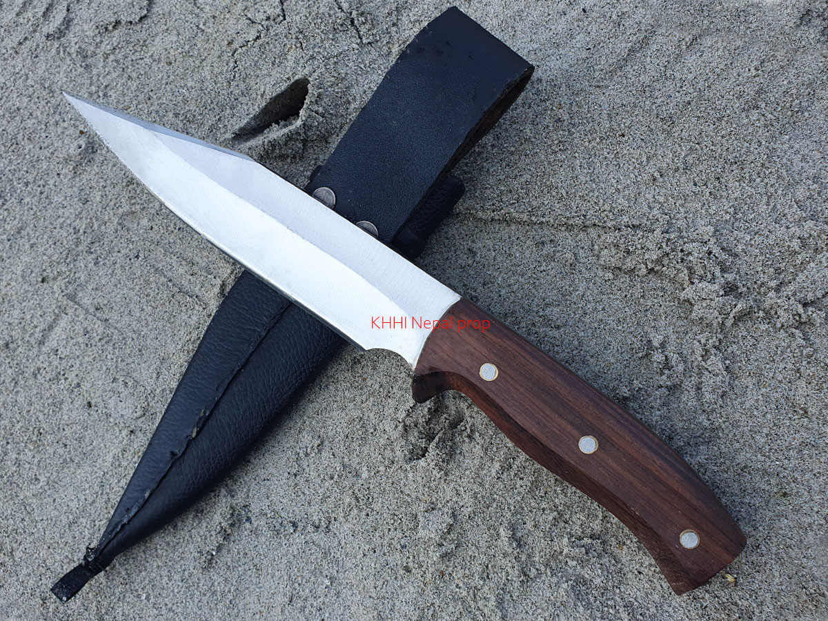hybrid knife made from combing bowie and seax