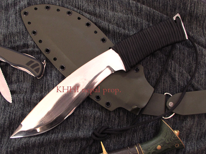 100% waterproof kukri knife with ParaCord wrapped handle