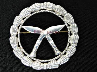 Cross Kukri Silver Badge